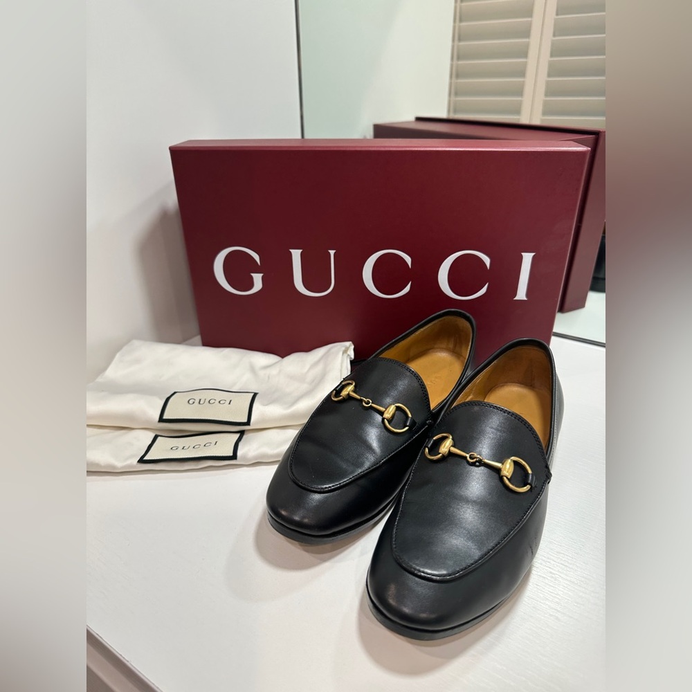 Gucci Black Horsebit Leather Loafers // size 34
